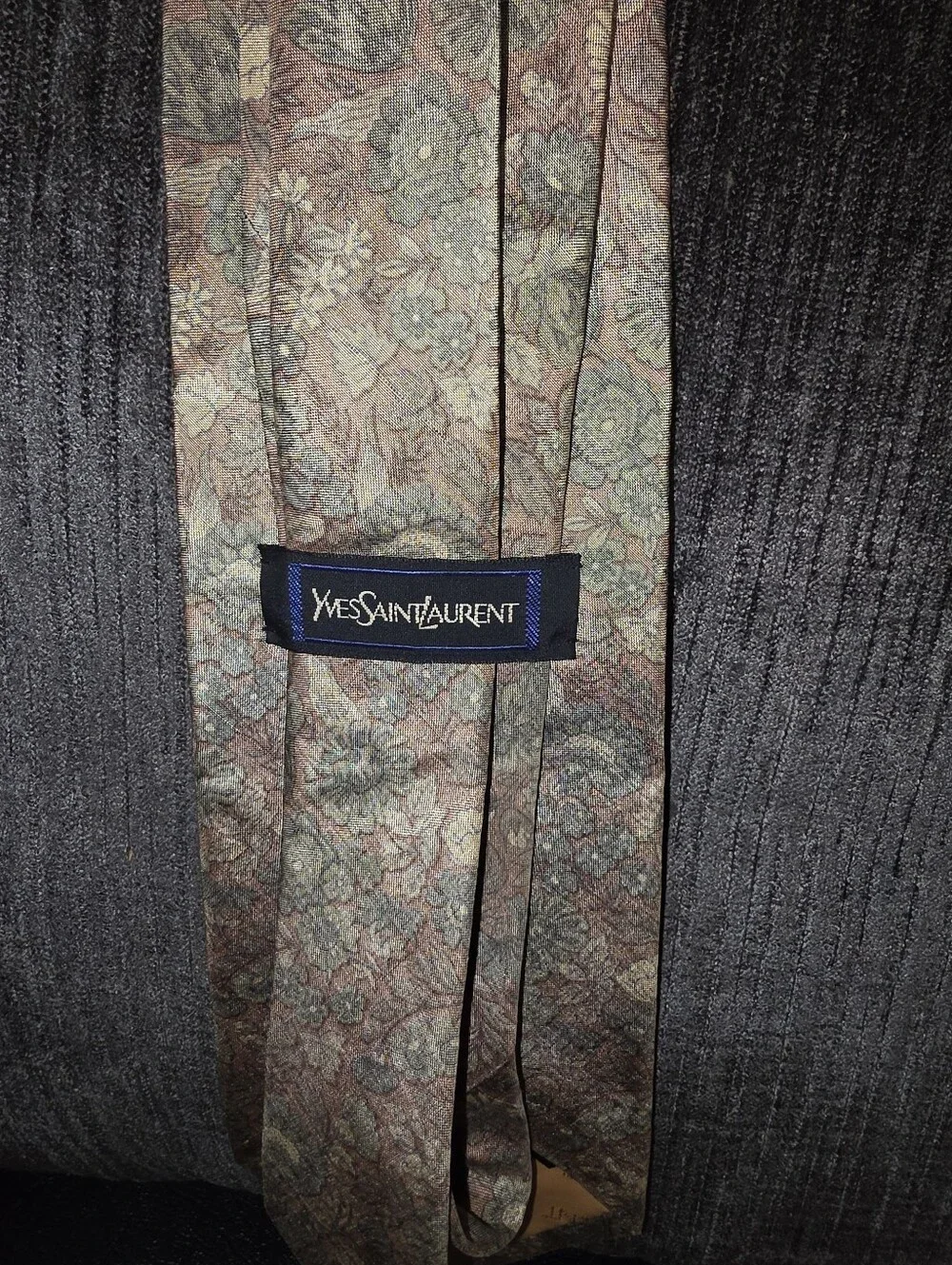 Vintage Yves Saint Laurent (YSL) 100% Silk Necktie